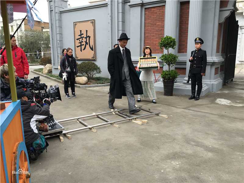 何蓝逗(helandou)《翡翠恋人》剧照