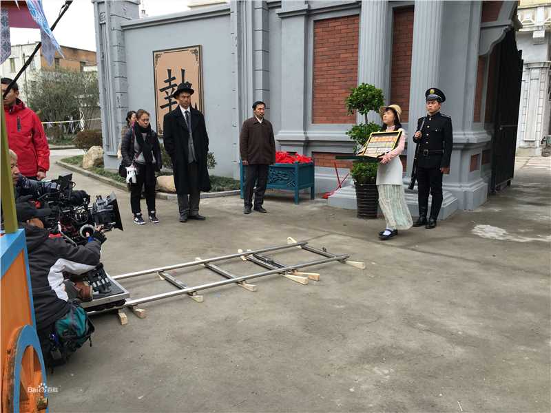 何蓝逗(helandou)《翡翠恋人》剧照