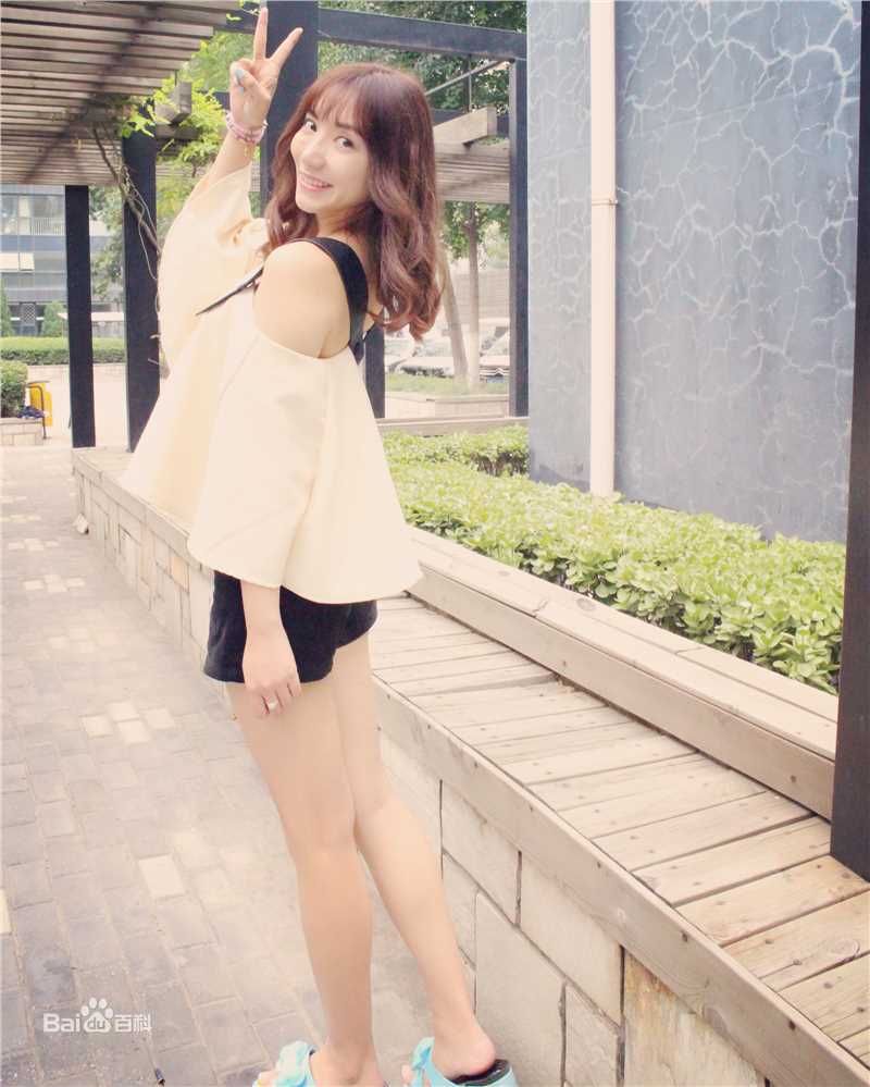 叶思齐(Wendy)生活照壁纸壁纸