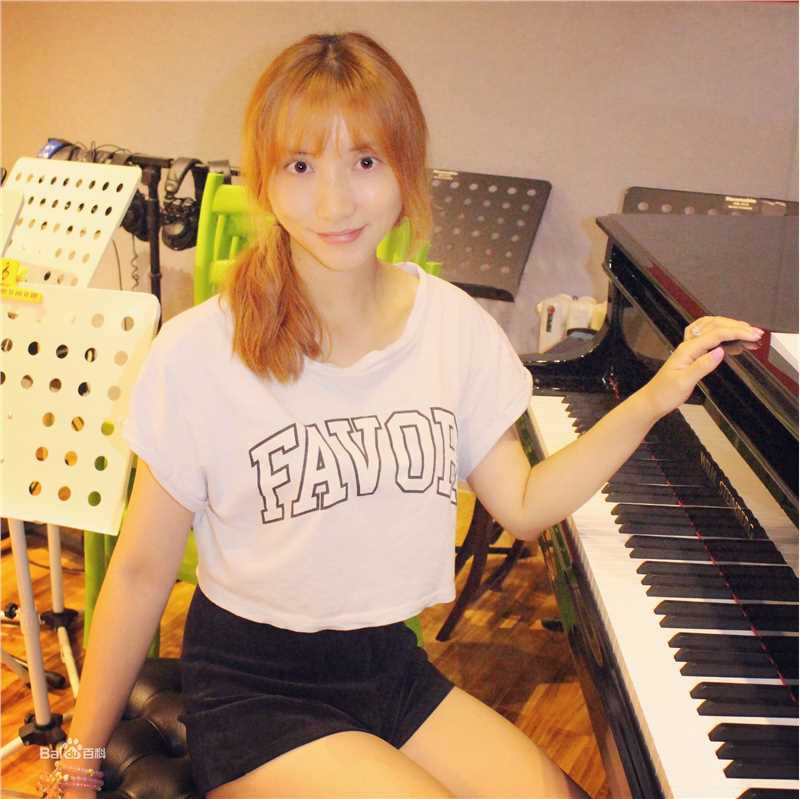 叶思齐(Wendy)生活照壁纸壁纸