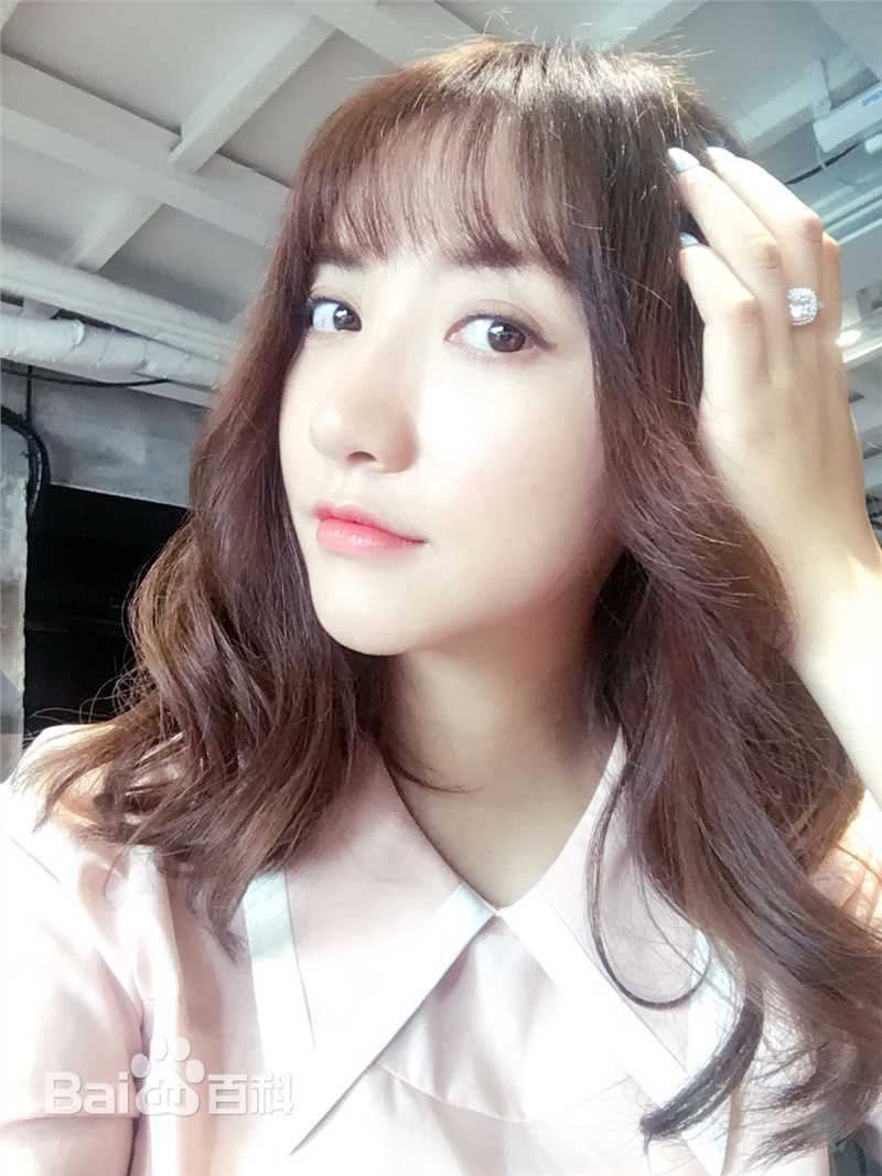 叶思齐(Wendy)生活照壁纸壁纸