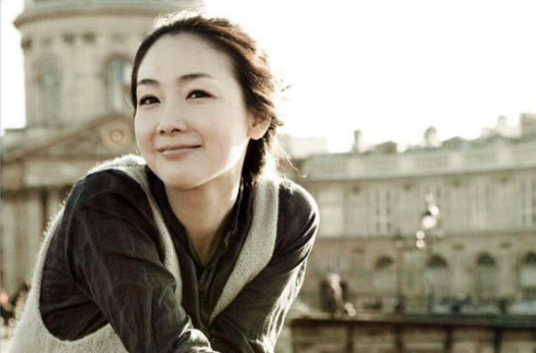 最新崔智友(Choi Ji-woo ，)壁纸