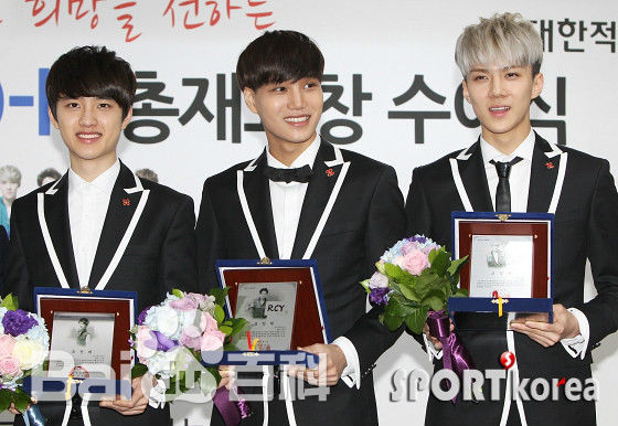 金钟仁(KAI（官方艺名）， ， （韩文名），Kim Jong In)社会活动图片图集