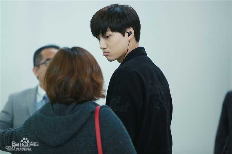 金钟仁(KAI（官方艺名）， ， （韩文名），Kim Jong In)饭拍壁纸壁纸