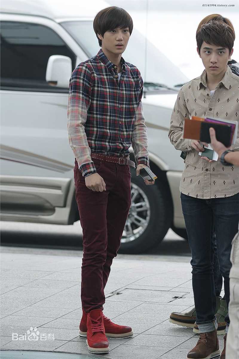 金钟仁(KAI（官方艺名）， ， （韩文名），Kim Jong In)饭拍壁纸壁纸