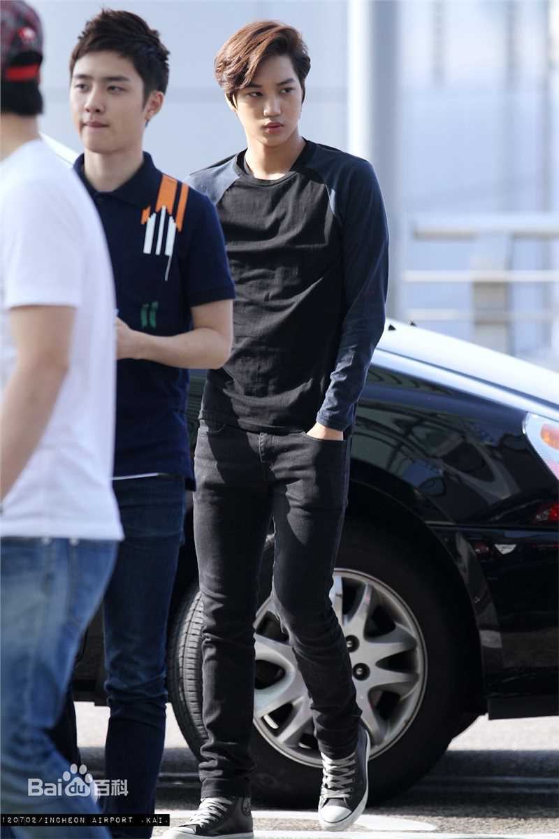 金钟仁(KAI（官方艺名）， ， （韩文名），Kim Jong In)饭拍壁纸壁纸