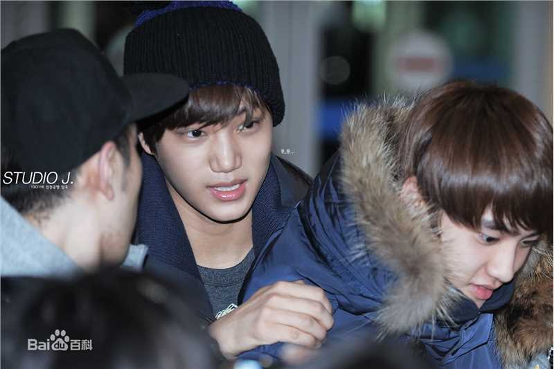 金钟仁(KAI（官方艺名）， ， （韩文名），Kim Jong In)饭拍壁纸壁纸