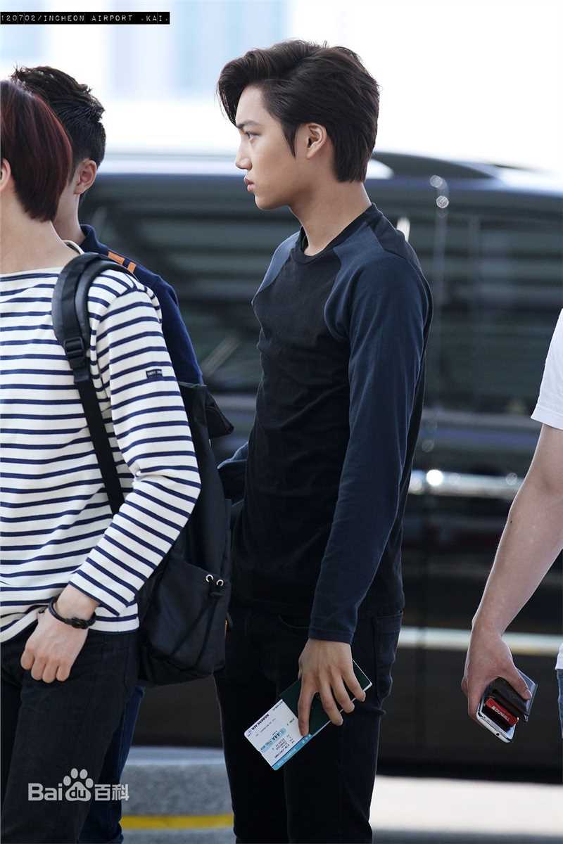 金钟仁(KAI（官方艺名）， ， （韩文名），Kim Jong In)饭拍壁纸壁纸