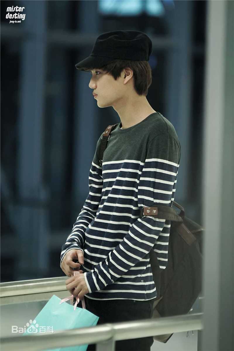 金钟仁(KAI（官方艺名）， ， （韩文名），Kim Jong In)饭拍壁纸壁纸