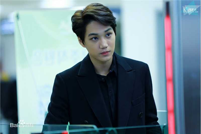 金钟仁(KAI（官方艺名）， ， （韩文名），Kim Jong In)饭拍壁纸壁纸