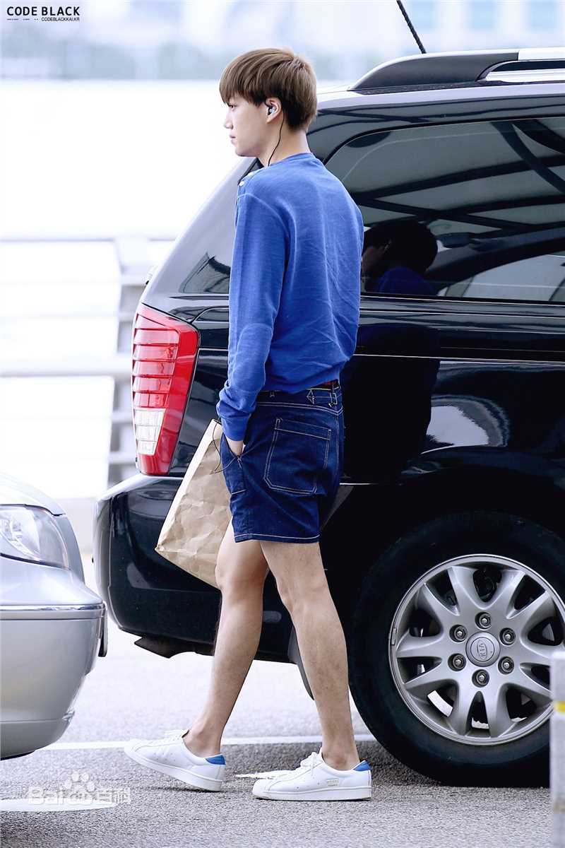 金钟仁(KAI（官方艺名）， ， （韩文名），Kim Jong In)饭拍壁纸壁纸