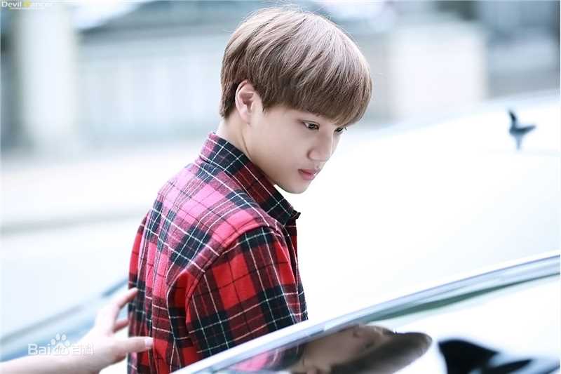 金钟仁(KAI（官方艺名）， ， （韩文名），Kim Jong In)饭拍壁纸壁纸