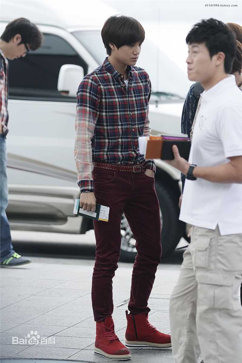 金钟仁(KAI（官方艺名）， ， （韩文名），Kim Jong In)饭拍壁纸壁纸