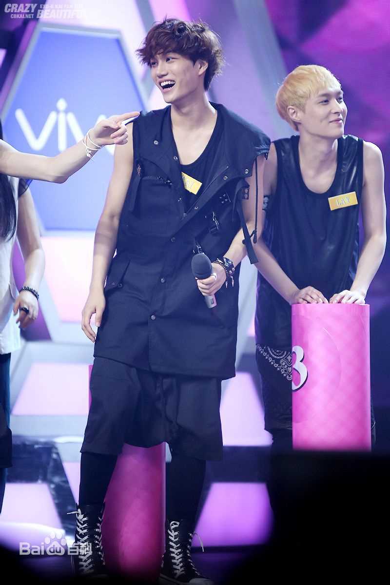 金钟仁(KAI（官方艺名）， ， （韩文名），Kim Jong In)节目照性感图片图集