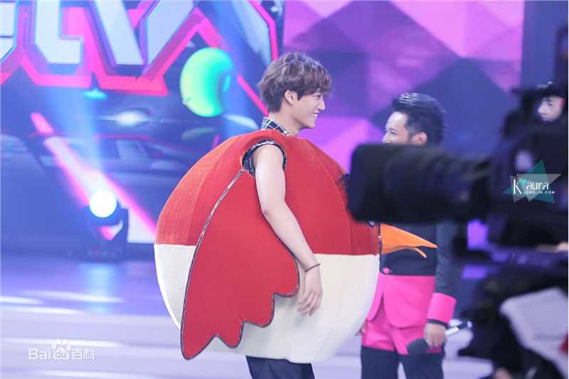 金钟仁(KAI（官方艺名）， ， （韩文名），Kim Jong In)节目照性感图片图集