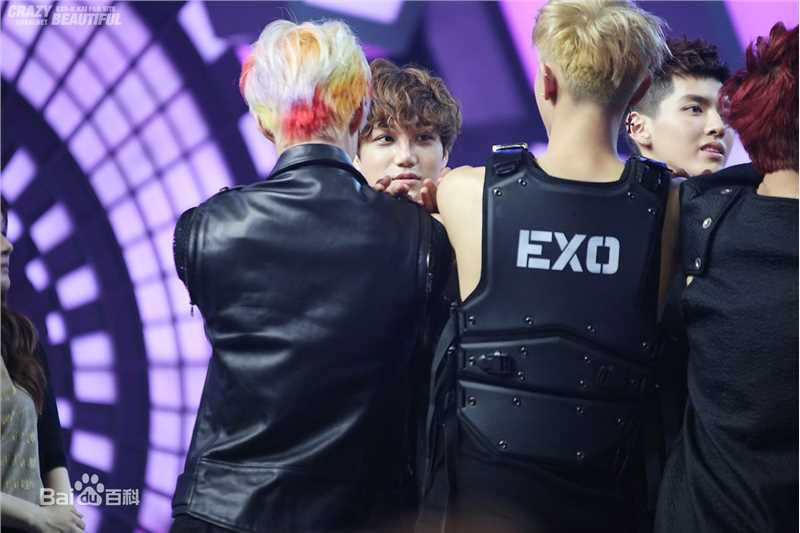 金钟仁(KAI（官方艺名）， ， （韩文名），Kim Jong In)节目照性感图片图集