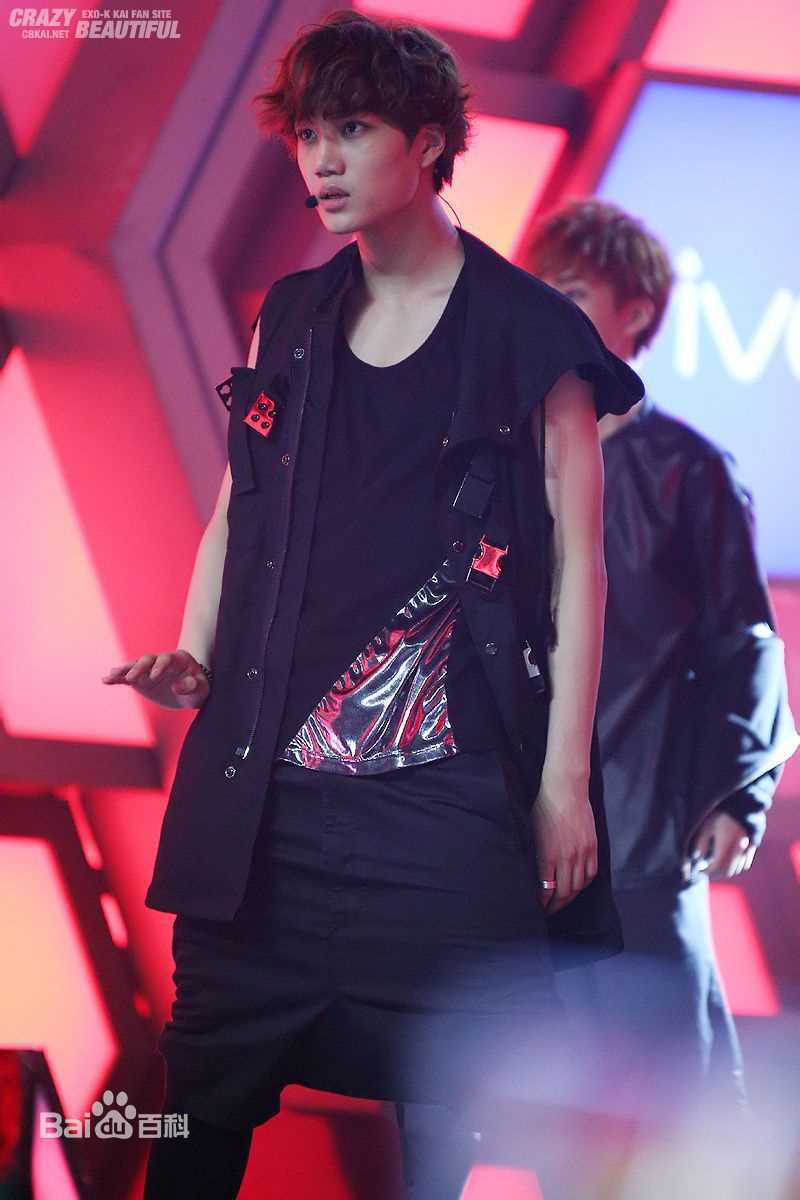 金钟仁(KAI（官方艺名）， ， （韩文名），Kim Jong In)节目照性感图片图集