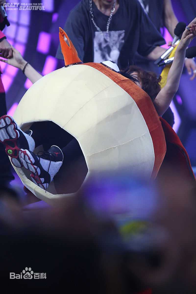 金钟仁(KAI（官方艺名）， ， （韩文名），Kim Jong In)节目照性感图片图集