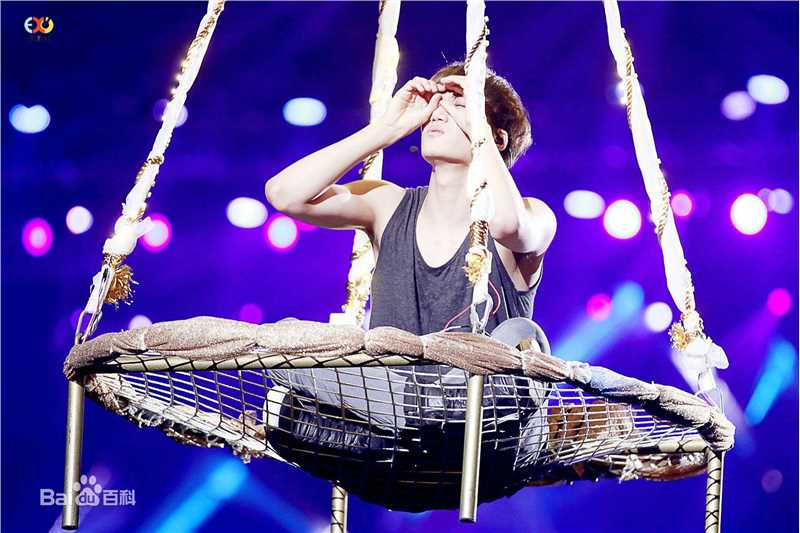 金钟仁(KAI（官方艺名）， ， （韩文名），Kim Jong In)舞台照素颜照相册