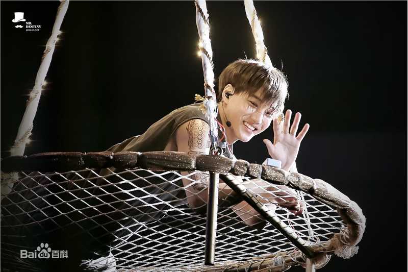 金钟仁(KAI（官方艺名）， ， （韩文名），Kim Jong In)舞台照素颜照相册