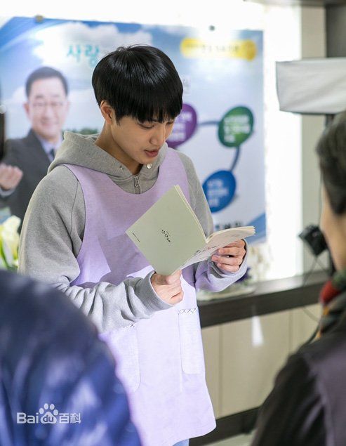 金钟仁(KAI（官方艺名）， ， （韩文名），Kim Jong In)Andante前后照片