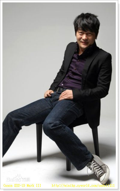 最新赵成夏性感图片