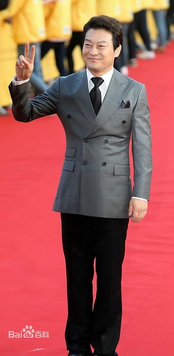 高清赵成夏性感图片