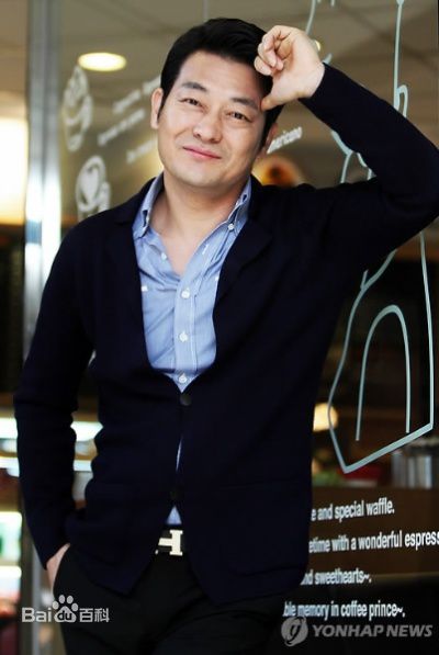 高清赵成夏性感图片