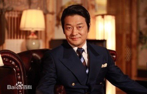 最新赵成夏性感图片