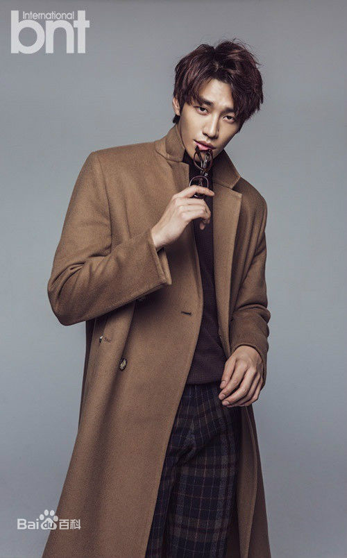 金英光(；Young Kim)最优质画报杂志照相册