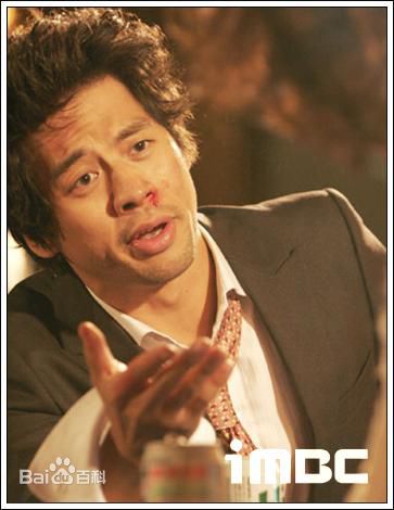 最全权伍中(Oh-jung Kwon)在《神秘男女》宣传图片中的壁纸