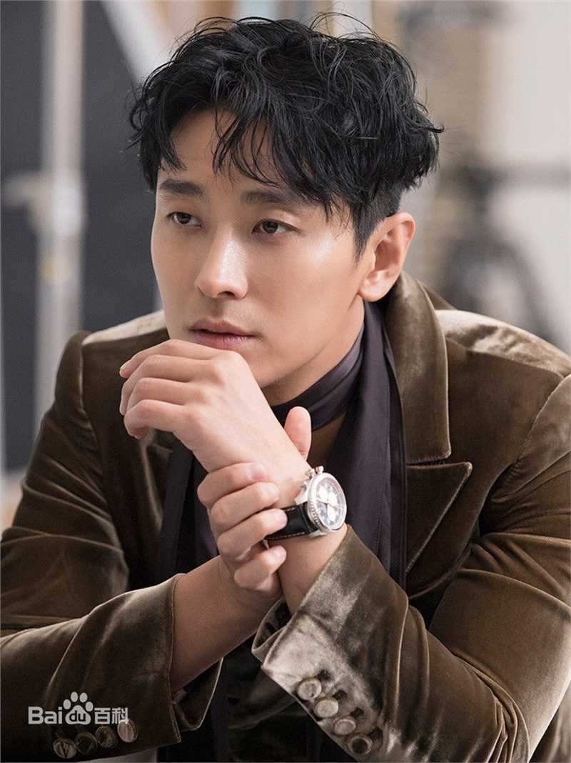 朱智勋(，チュ ジフン)前后照片