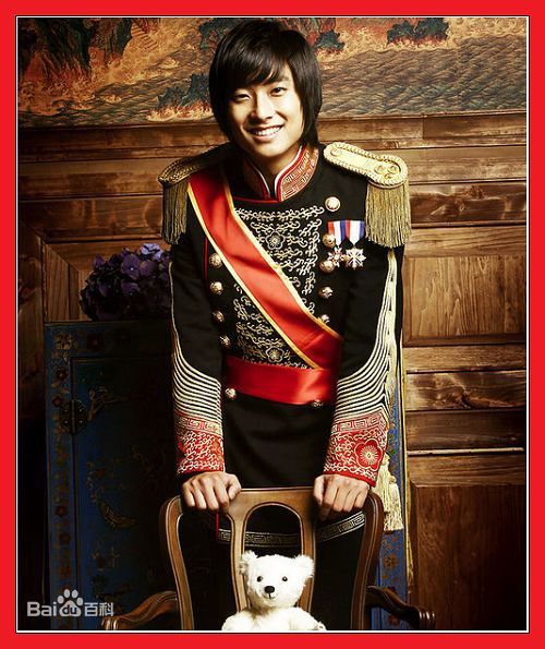 朱智勋(，チュ ジフン)前后照片