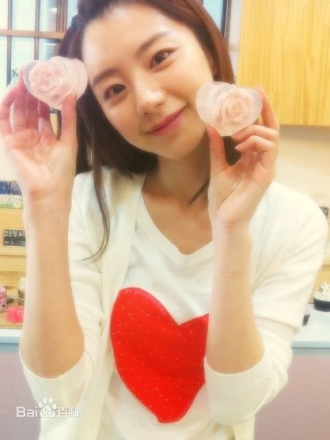 朴秀真(Park Soojin)朴秀珍twitter照片生活照相册