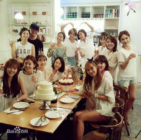 朴秀真(Park Soojin)裴勇俊与朴秀珍图片图册