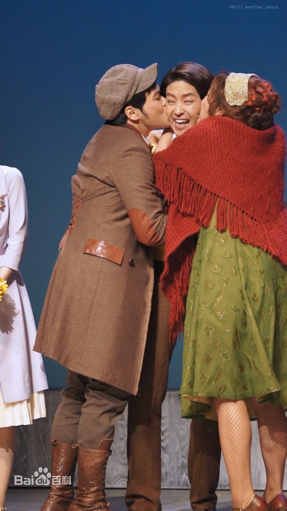 严基俊( ( Um Ki Joon ))音乐剧谢幕性感图片图集