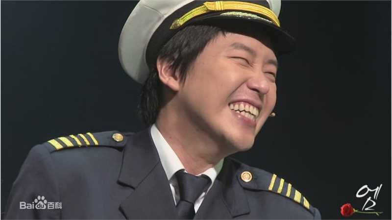 严基俊( ( Um Ki Joon ))音乐剧谢幕性感图片图集