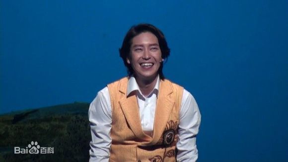 严基俊( ( Um Ki Joon ))音乐剧谢幕性感图片图集