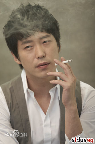 严基俊( ( Um Ki Joon ))话剧《closer》最优质剧照