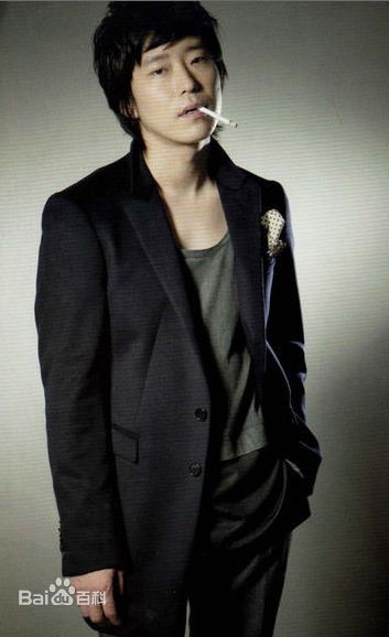 最全严基俊( ( Um Ki Joon ))素颜照