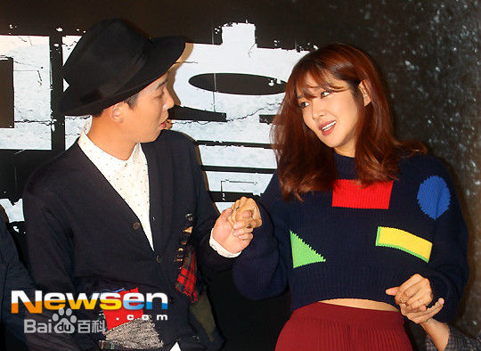 金彬雨((Kim Bin Woo))参加活动素颜照相册