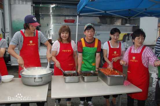 尹施允(，Yun Si Yun，ユン シユン，Yoon Si Yoon)社会活动及公益宣传图册生活照