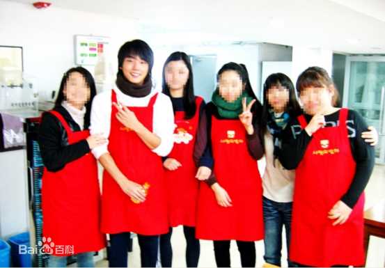 尹施允(，Yun Si Yun，ユン シユン，Yoon Si Yoon)社会活动及公益宣传图册生活照