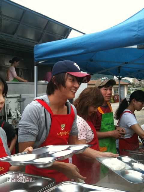 尹施允(，Yun Si Yun，ユン シユン，Yoon Si Yoon)社会活动及公益宣传图册生活照