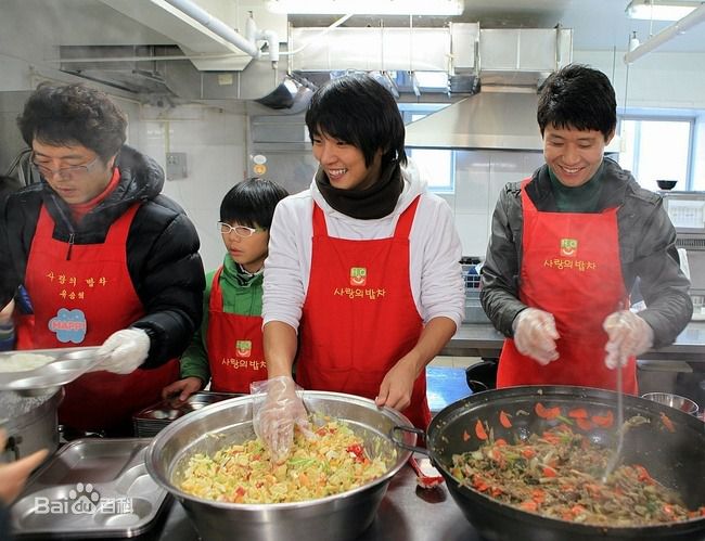 尹施允(，Yun Si Yun，ユン シユン，Yoon Si Yoon)社会活动及公益宣传图册生活照