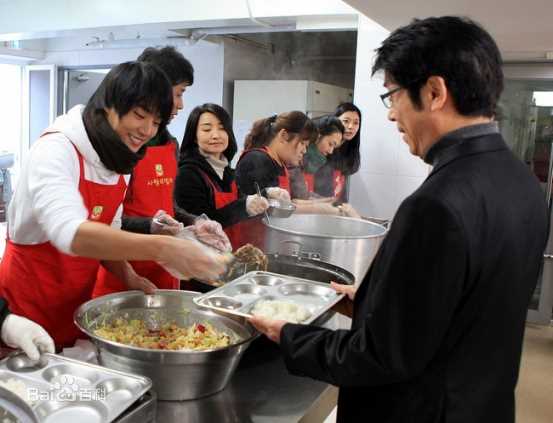 尹施允(，Yun Si Yun，ユン シユン，Yoon Si Yoon)社会活动及公益宣传图册生活照