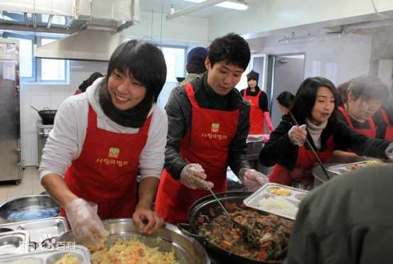 尹施允(，Yun Si Yun，ユン シユン，Yoon Si Yoon)社会活动及公益宣传图册生活照