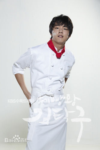 尹施允(，Yun Si Yun，ユン シユン，Yoon Si Yoon)面包王金卓求 高清剧照