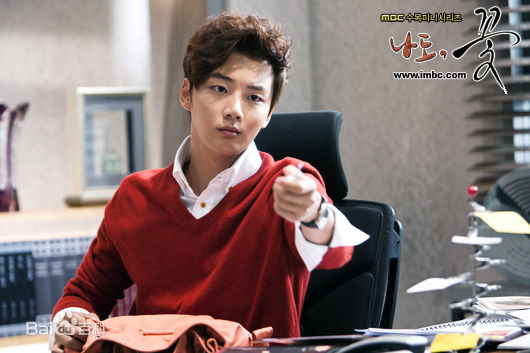 尹施允(，Yun Si Yun，ユン シユン，Yoon Si Yoon)我也是花 最优质剧照