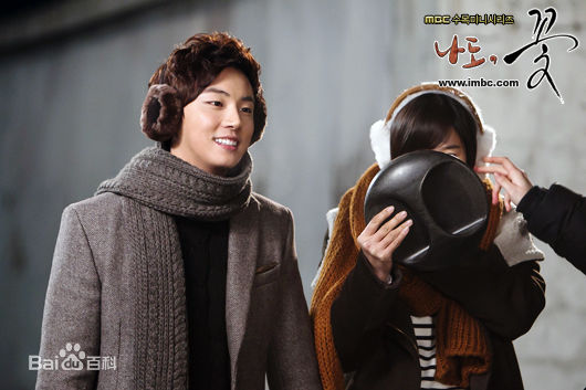 尹施允(，Yun Si Yun，ユン シユン，Yoon Si Yoon)我也是花 最优质剧照